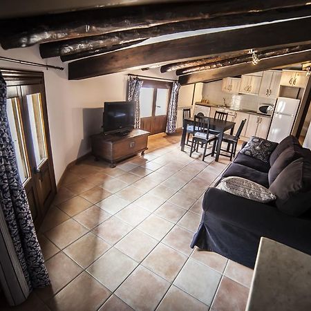 Apartamentos Cine Capicol Albarracín Buitenkant foto