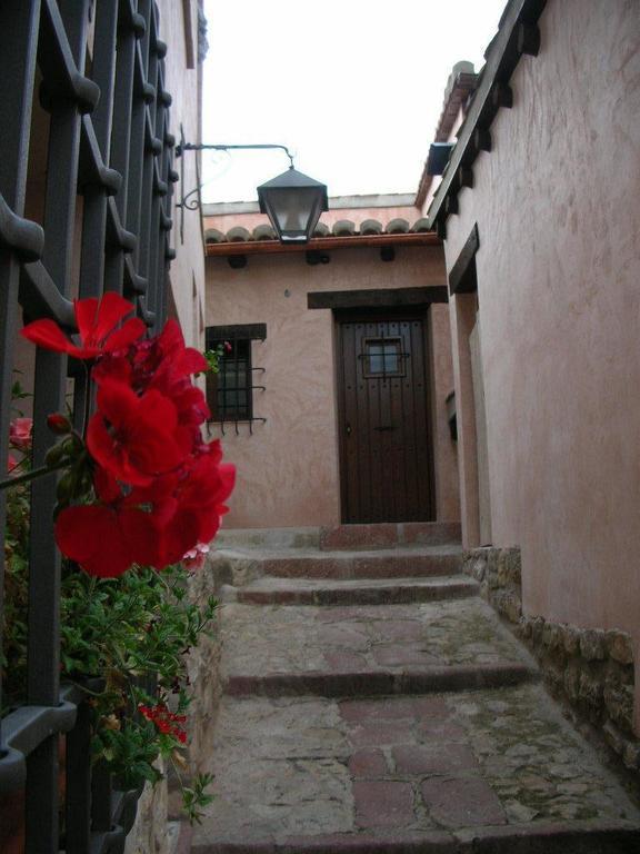 Apartamentos Cine Capicol Albarracín Buitenkant foto