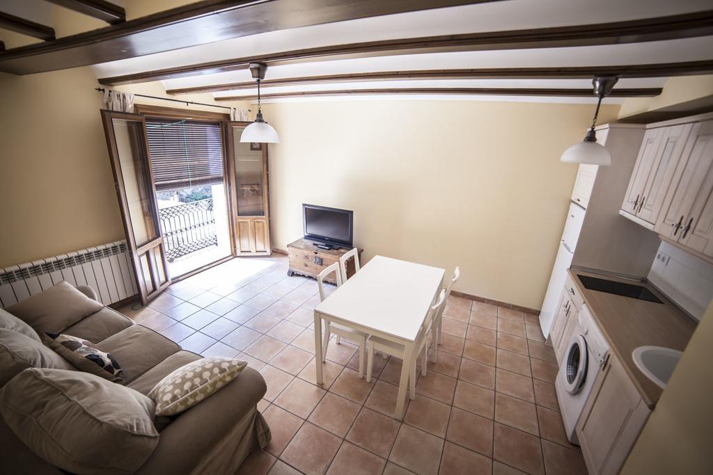 Apartamentos Cine Capicol Albarracín Buitenkant foto