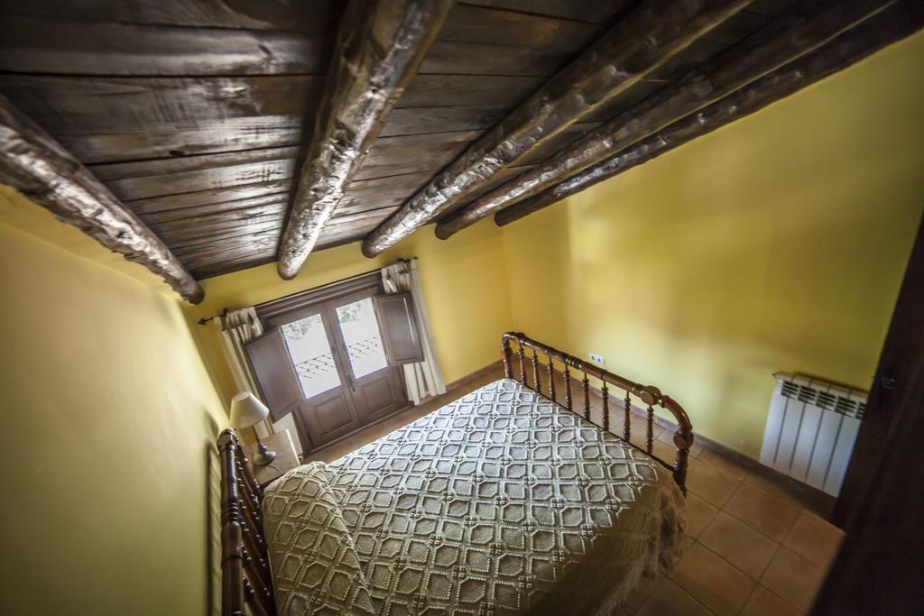 Apartamentos Cine Capicol Albarracín Buitenkant foto