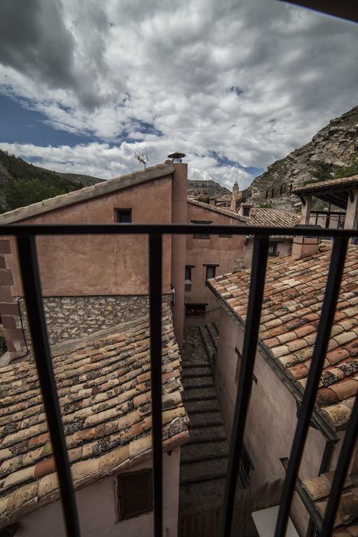Apartamentos Cine Capicol Albarracín Buitenkant foto