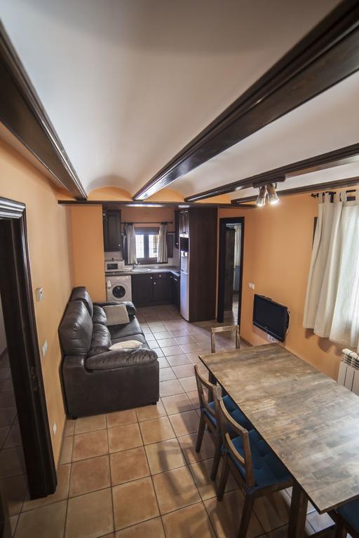 Apartamentos Cine Capicol Albarracín Buitenkant foto
