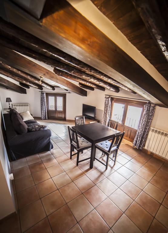 Apartamentos Cine Capicol Albarracín Buitenkant foto