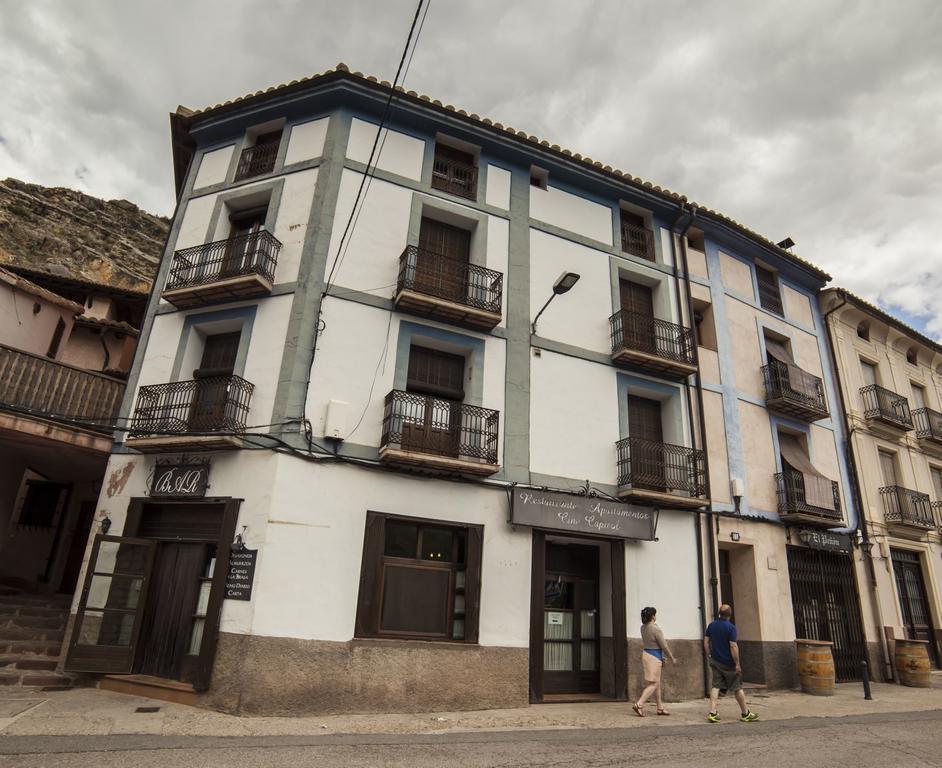 Apartamentos Cine Capicol Albarracín Buitenkant foto